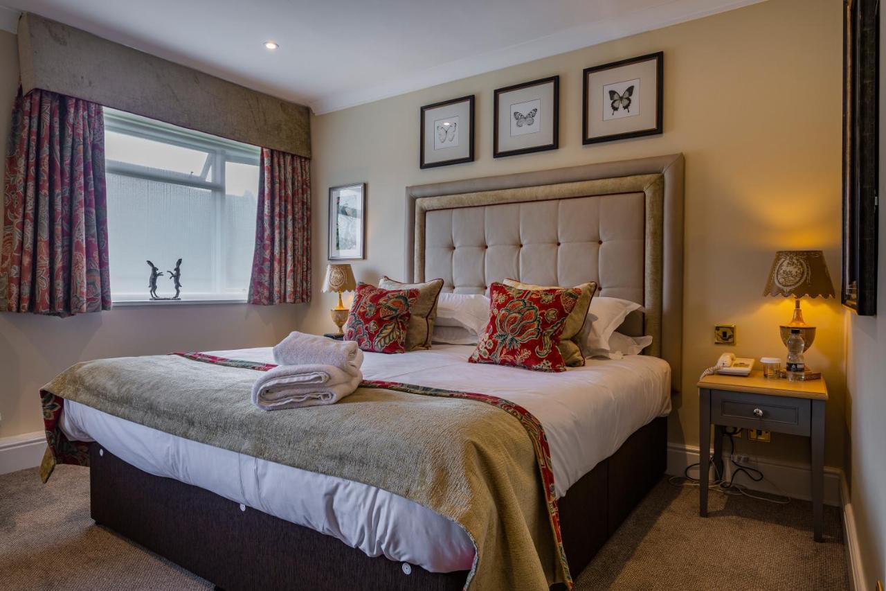 The Talbot Hotel, Oundle , Near Peterborough Bagian luar foto