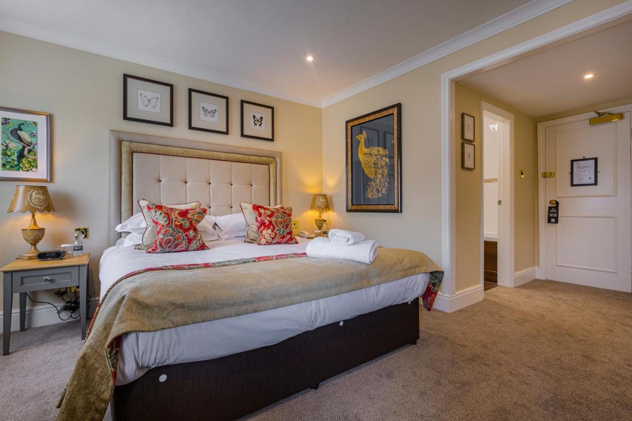 The Talbot Hotel, Oundle , Near Peterborough Bagian luar foto