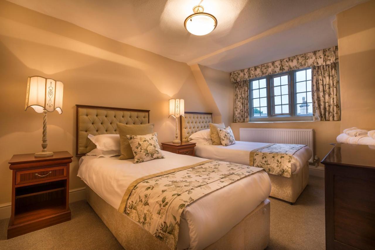 The Talbot Hotel, Oundle , Near Peterborough Bagian luar foto