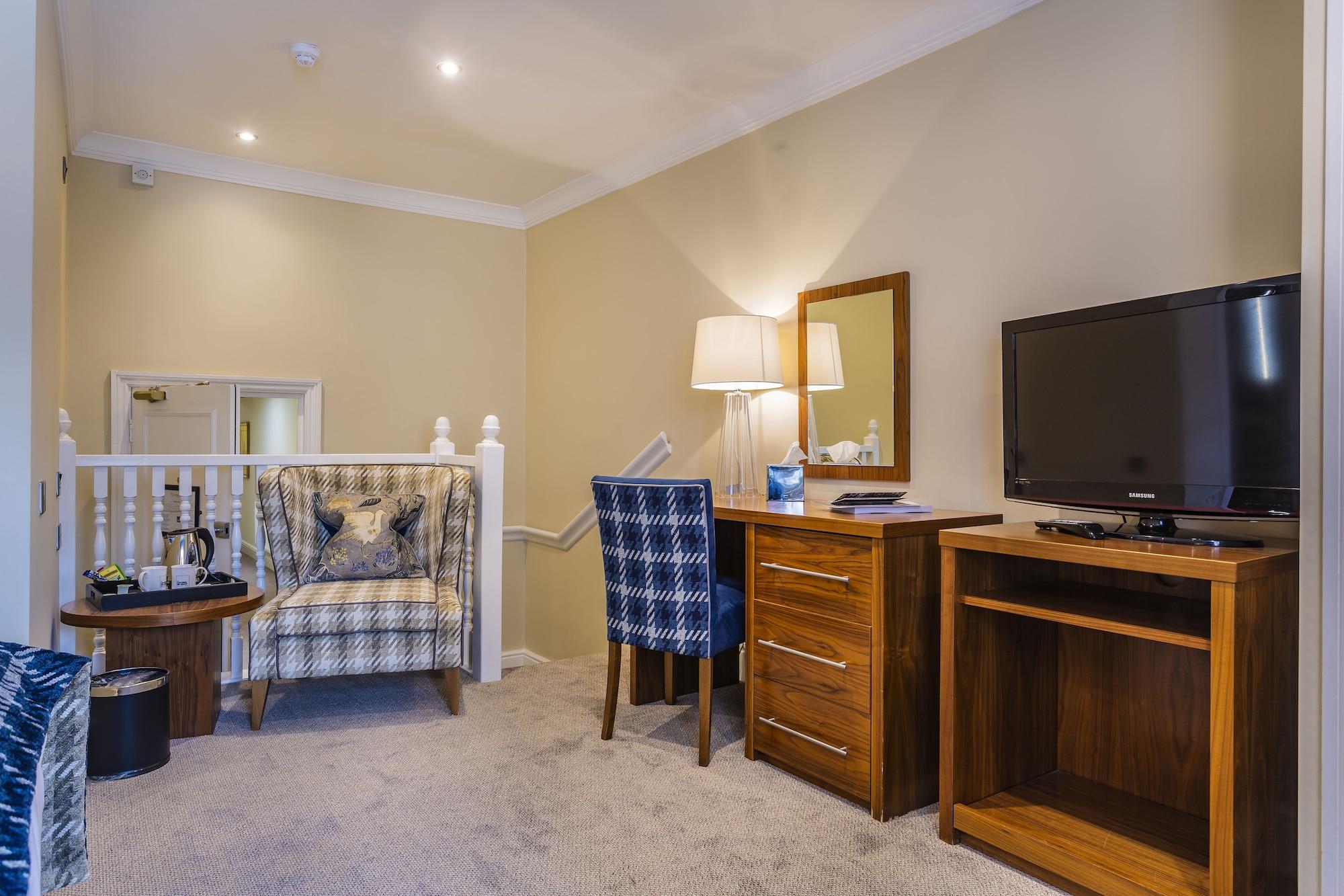 The Talbot Hotel, Oundle , Near Peterborough Bagian luar foto