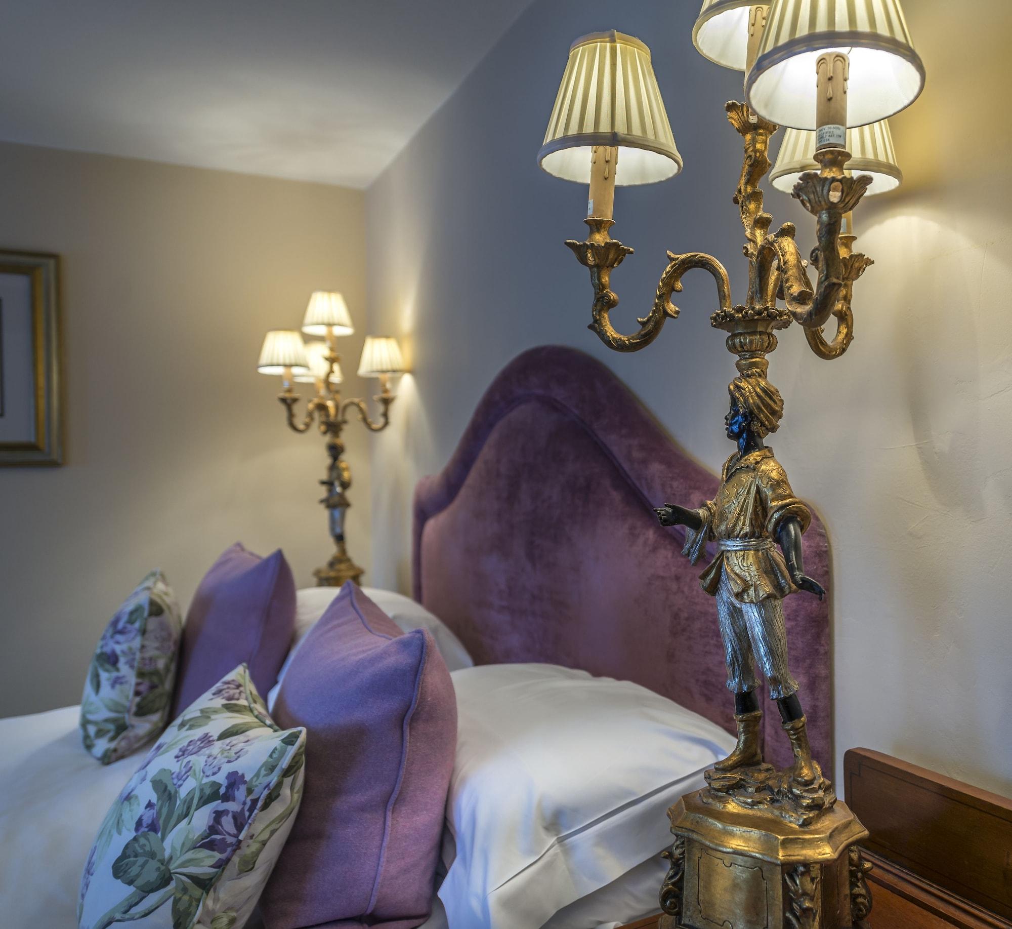 The Talbot Hotel, Oundle , Near Peterborough Bagian luar foto