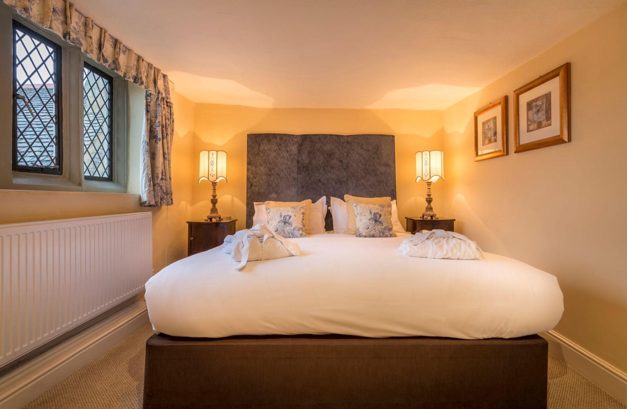The Talbot Hotel, Oundle , Near Peterborough Bagian luar foto
