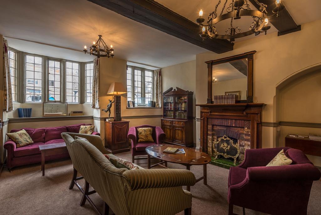 The Talbot Hotel, Oundle , Near Peterborough Bagian luar foto